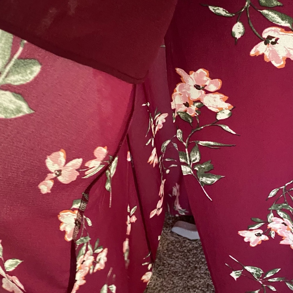 LULUS BURGUNDY FLORAL WRAP MAXI DRESS SIZE SMALL 🌟EUC🌟 - Picture 5 of 16